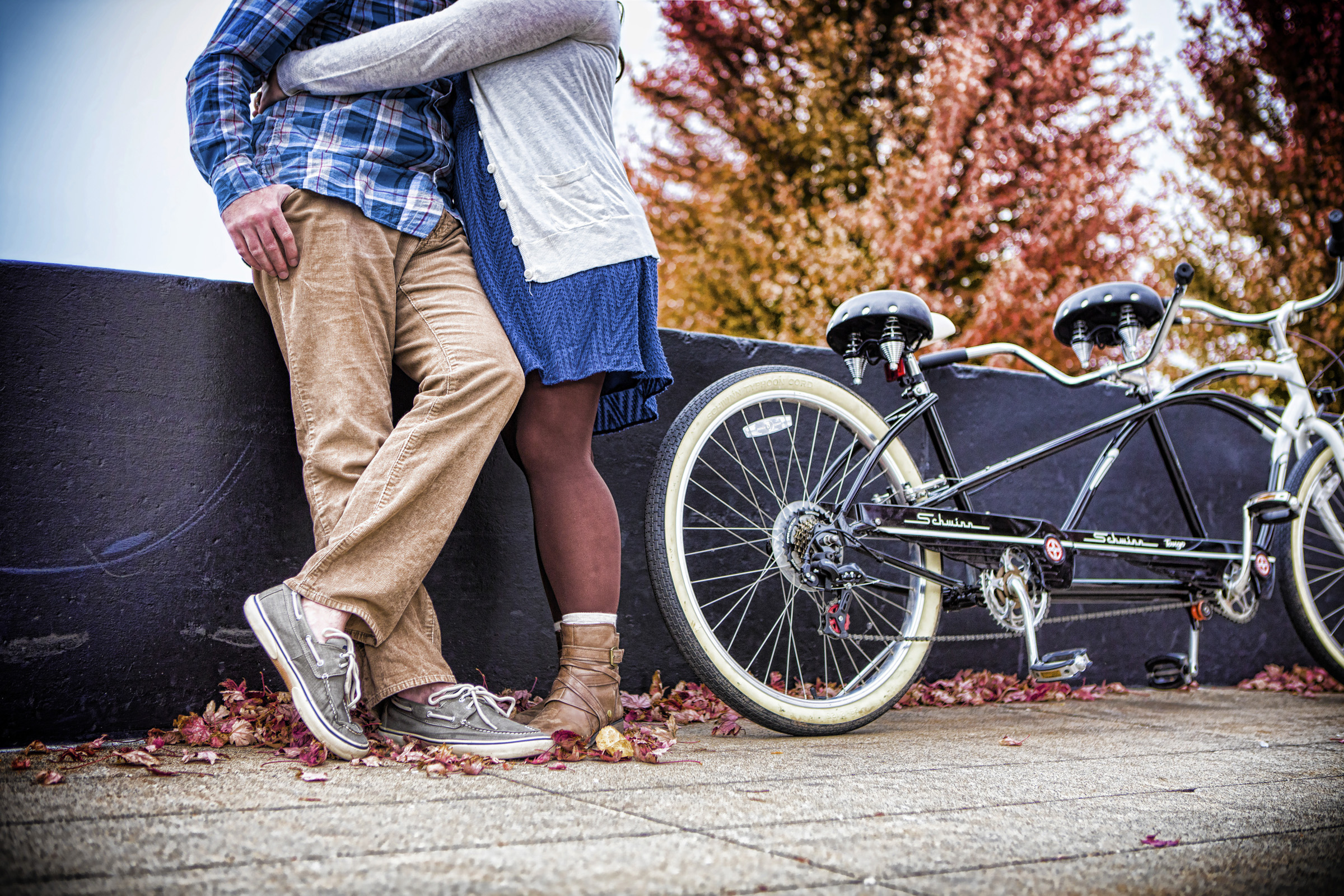 An Autumn Dreamstate: Amanda & TJ’s Vintage-Inspired Engagement Session